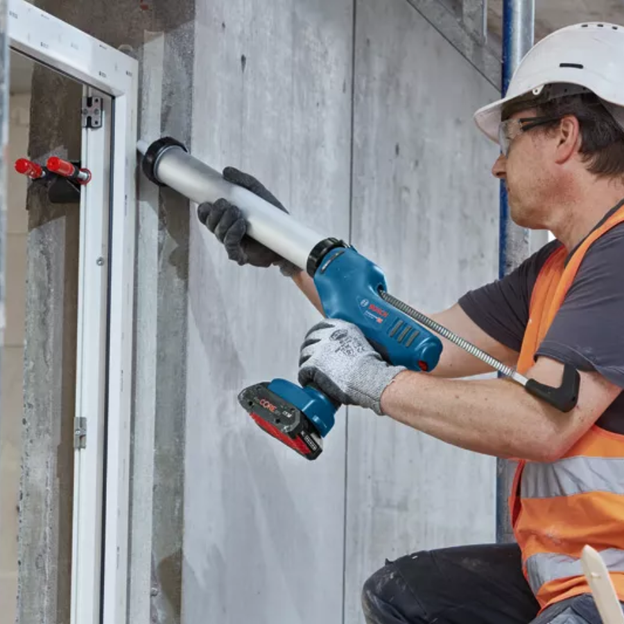 BOSCH AKU PIŠTOLJA ZA SILIKON GCG 18V 600 SOLO Ecomex