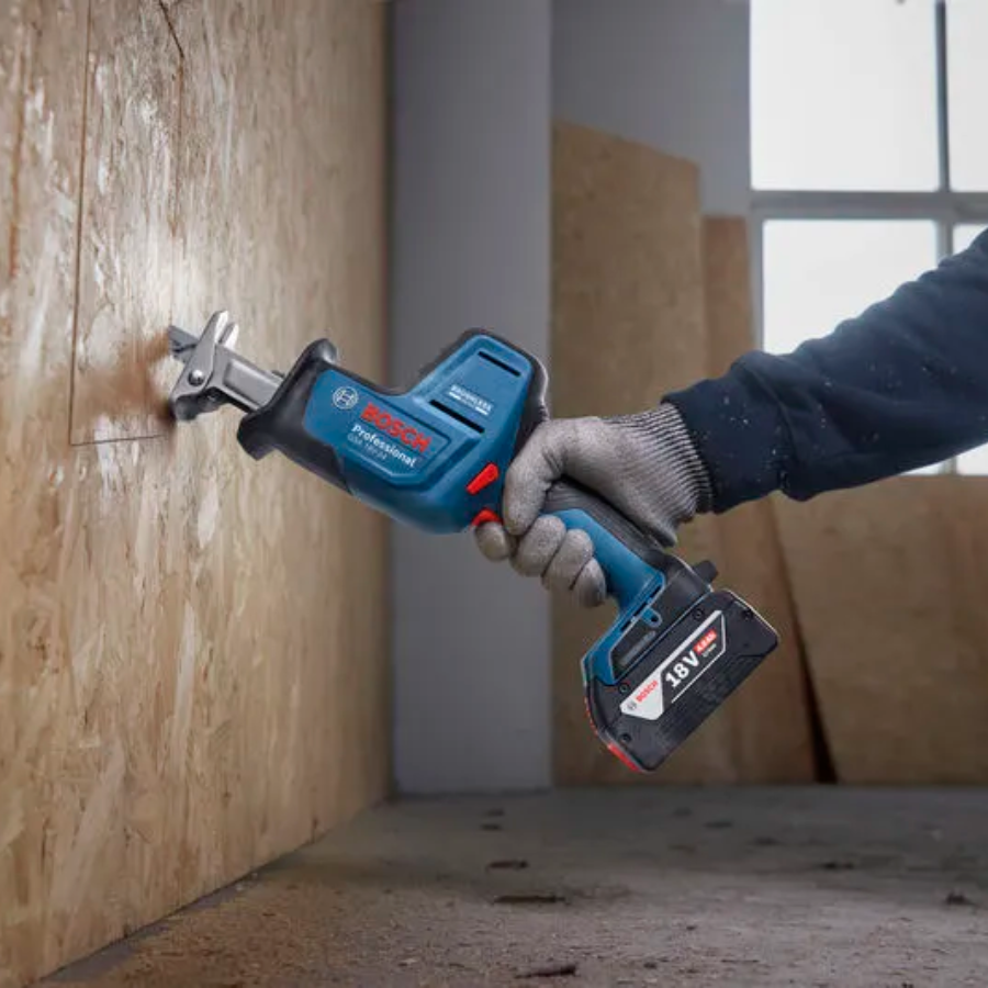 BOSCH AKU UNIVERZALNA TESTERA GSA 18V-24 SOLO Ecomex