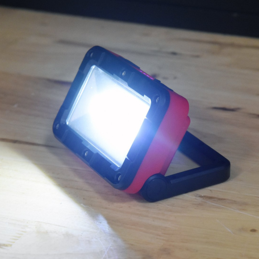 YATO PRENOSNI REFLEKTOR 5W COB 300 LM IP 54 Ecomex